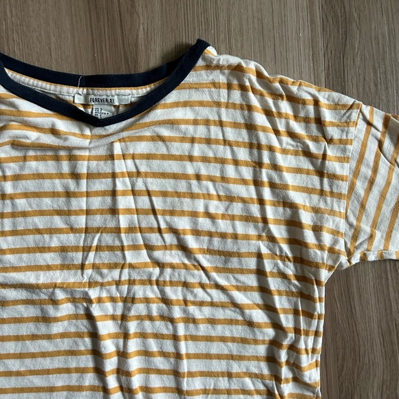 F21 Tee - Picture 2 of 4